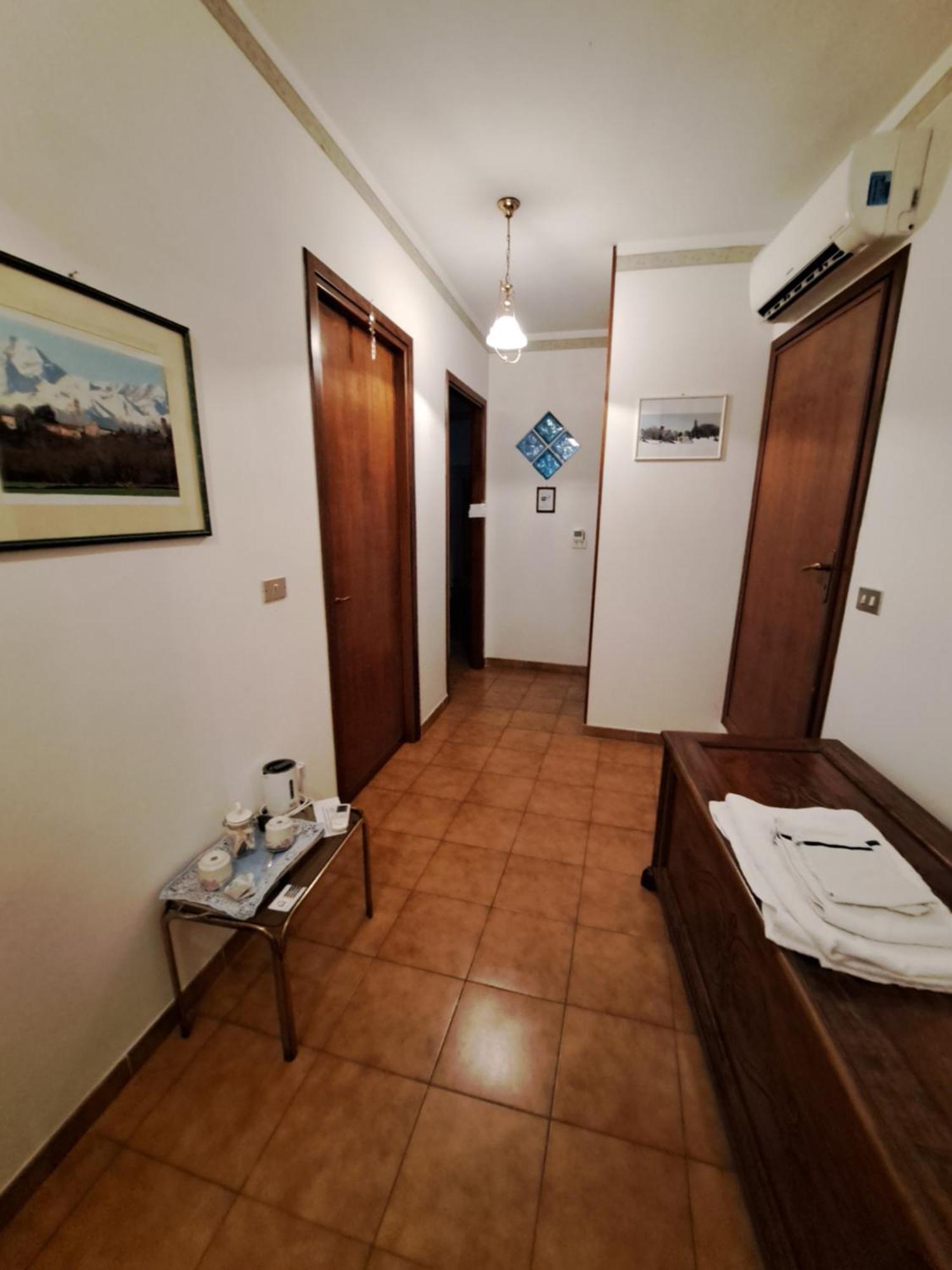 Mazzè B&B La Casa Gialla Di Luca מראה חיצוני תמונה