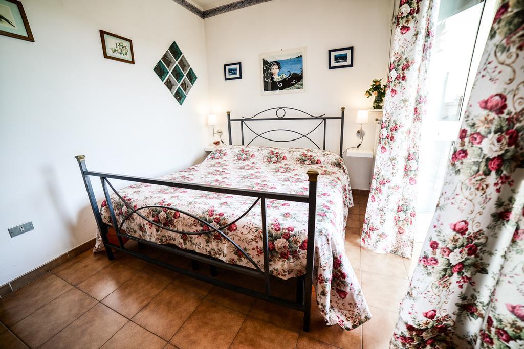 Mazzè B&B La Casa Gialla Di Luca מראה חיצוני תמונה